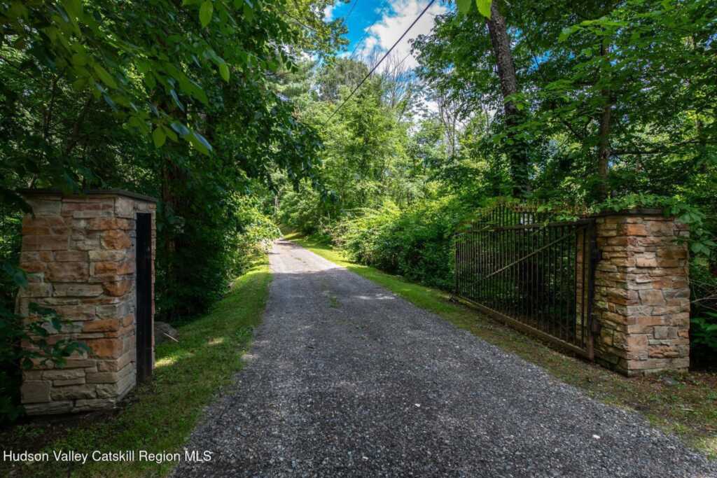 242 Milan Hollow Road, Rhinebeck, NY 12572 - Photo 2 of 48
