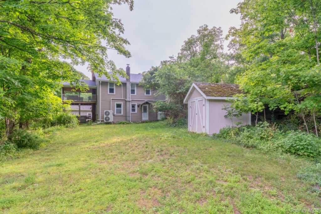 542 Blue Mountain Road, Saugerties, NY 12477 - Photo 3 of 44