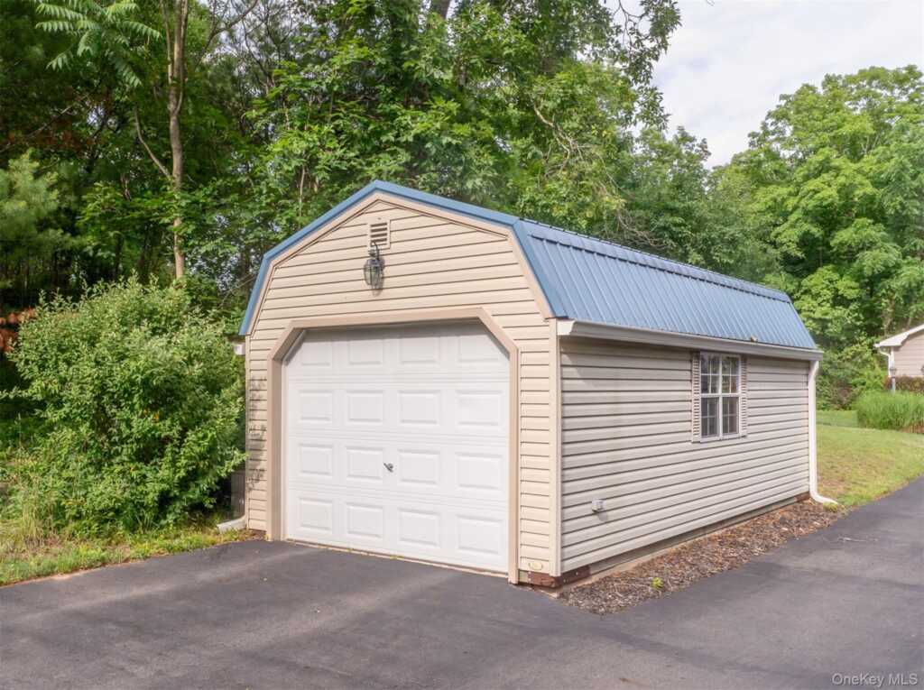 542 Blue Mountain Road, Saugerties, NY 12477 - Photo 36 of 44