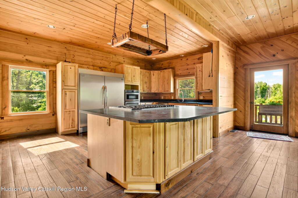 1355 New York 212, Saugerties, NY 12477 - Photo 12 of 33