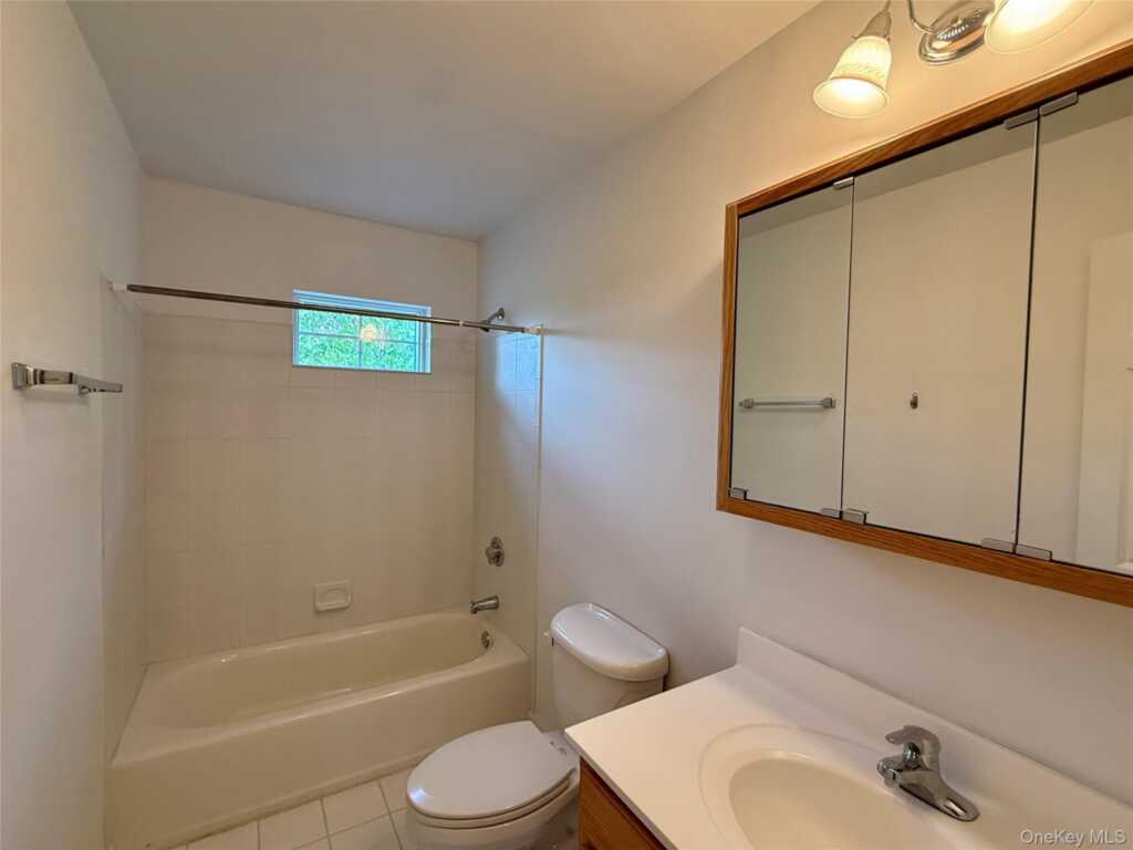 68 Rosemary Way, Rhinebeck, NY 12572 - Photo 14 of 18