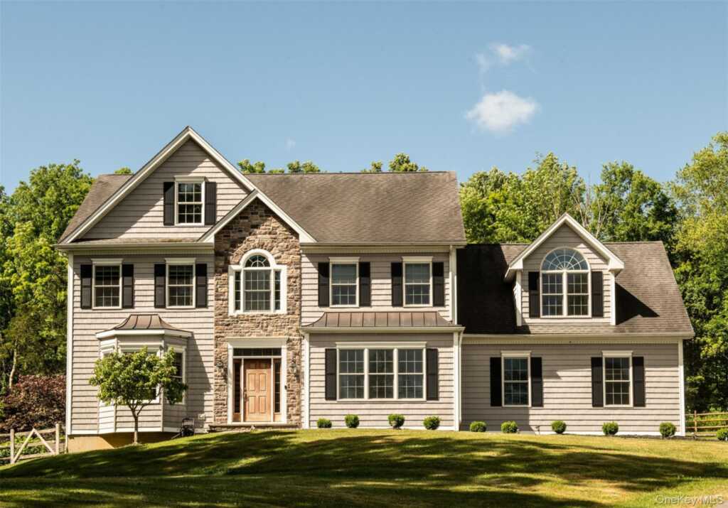 28 Crimson Hill Road, Rhinebeck, NY 12572