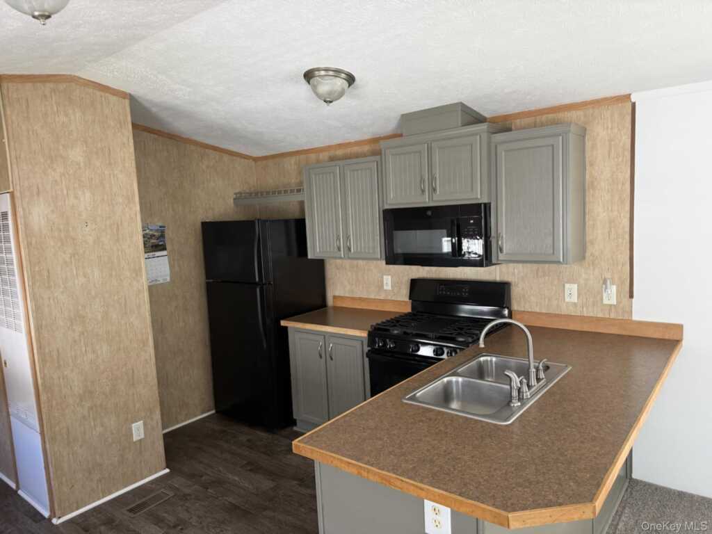 701 Sawkill Road, Unit #9, Kingston, NY 12401 - Photo 5 of 8