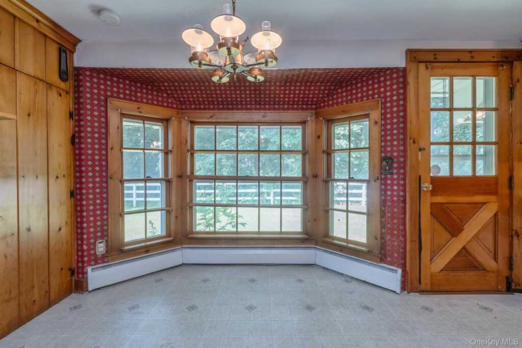 8 Carroll Street, Rosendale, NY 12486 - Photo 13 of 41