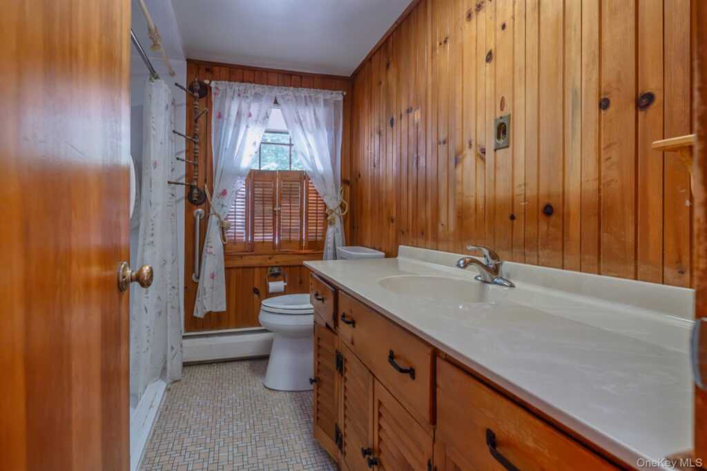 8 Carroll Street, Rosendale, NY 12486 - Photo 17 of 41
