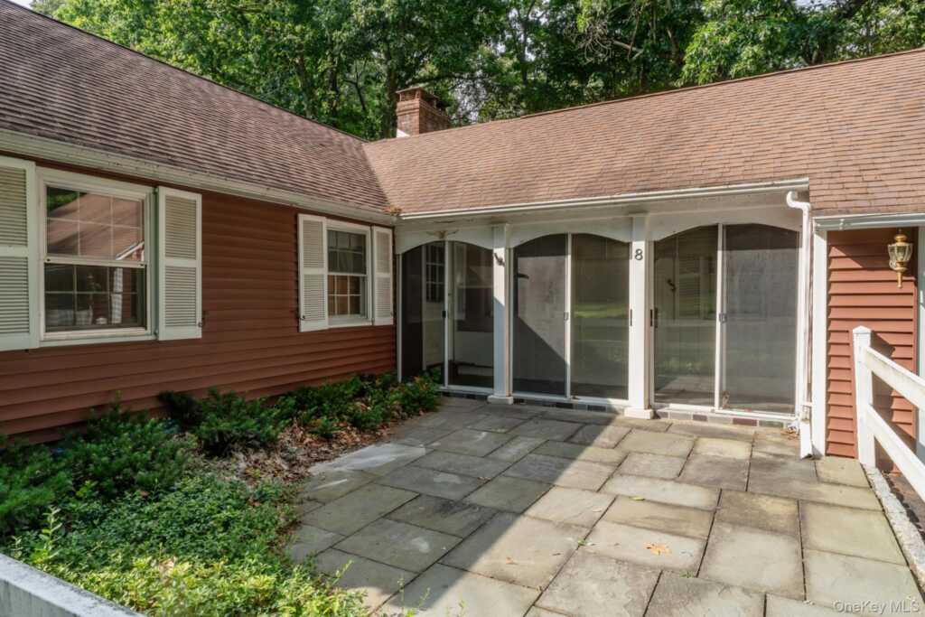 8 Carroll Street, Rosendale, NY 12486 - Photo 3 of 41