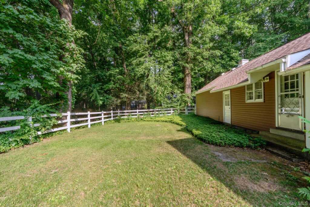 8 Carroll Street, Rosendale, NY 12486 - Photo 39 of 41