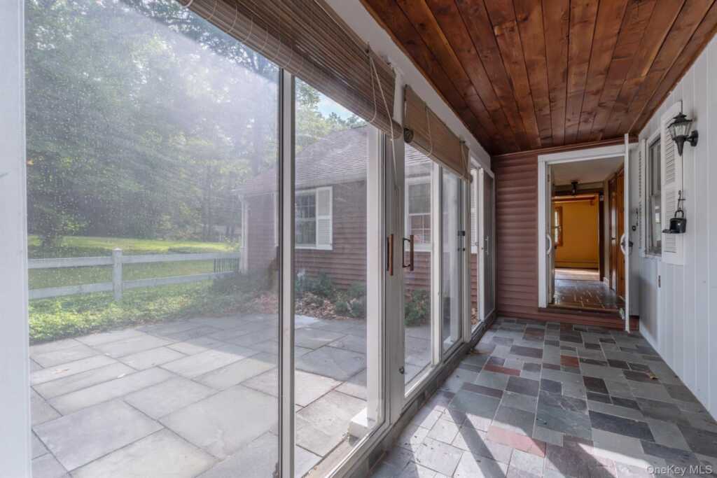 8 Carroll Street, Rosendale, NY 12486 - Photo 4 of 41