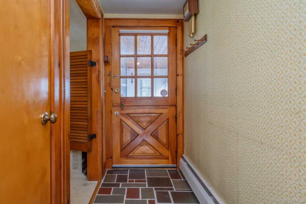 8 Carroll Street, Rosendale, NY 12486 - Photo 6 of 41