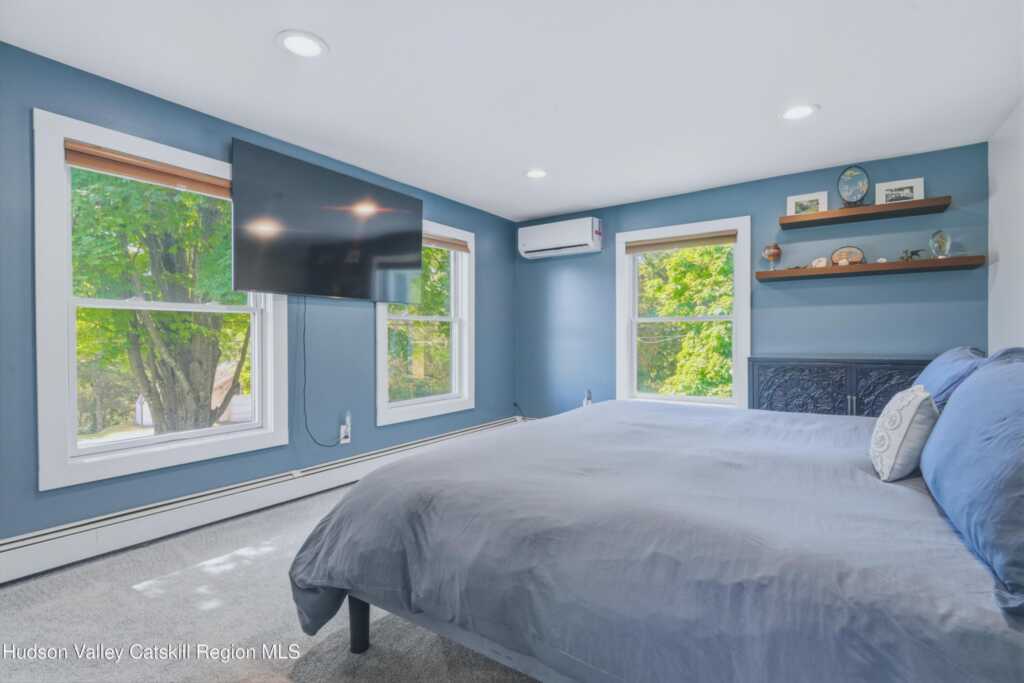 28 Railroad Avenue, Saugerties, NY 12477 - Photo 16 of 40