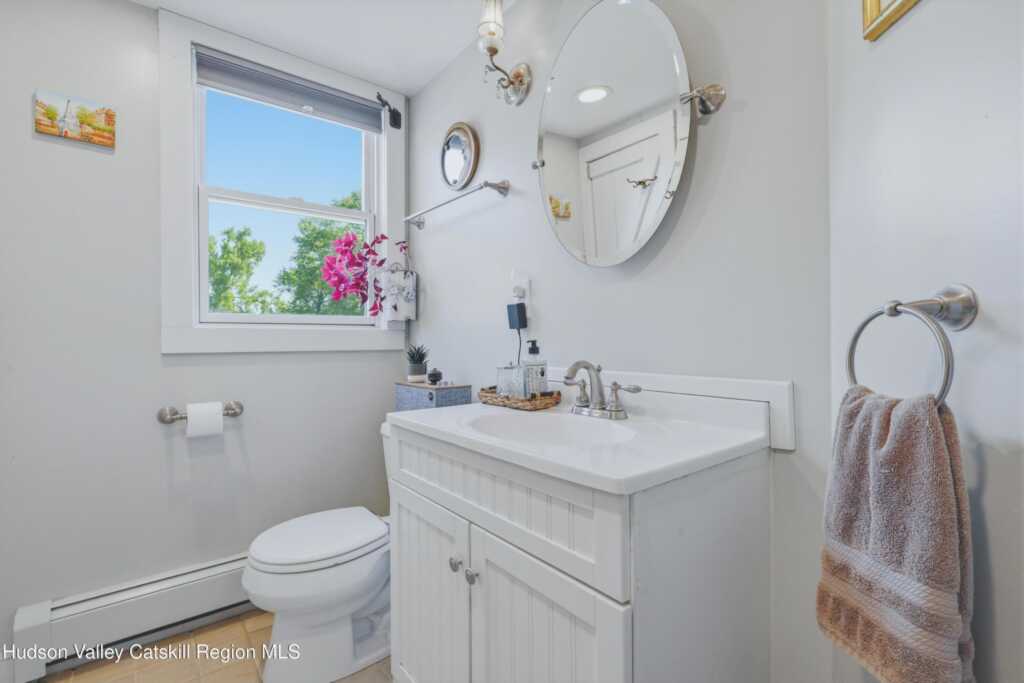 28 Railroad Avenue, Saugerties, NY 12477 - Photo 17 of 40
