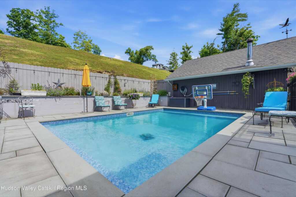 28 Railroad Avenue, Saugerties, NY 12477 - Photo 34 of 40