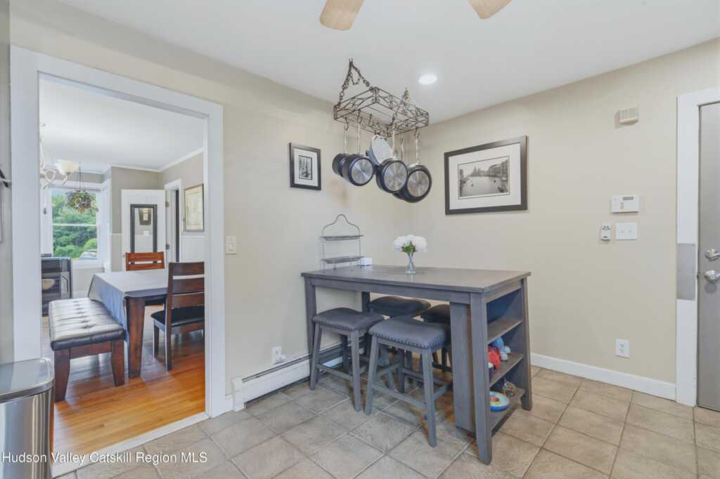 28 Railroad Avenue, Saugerties, NY 12477 - Photo 7 of 40