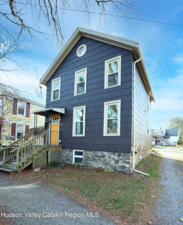 353 Washington Avenue, Kingston, NY 12401 - Photo 2 of 21