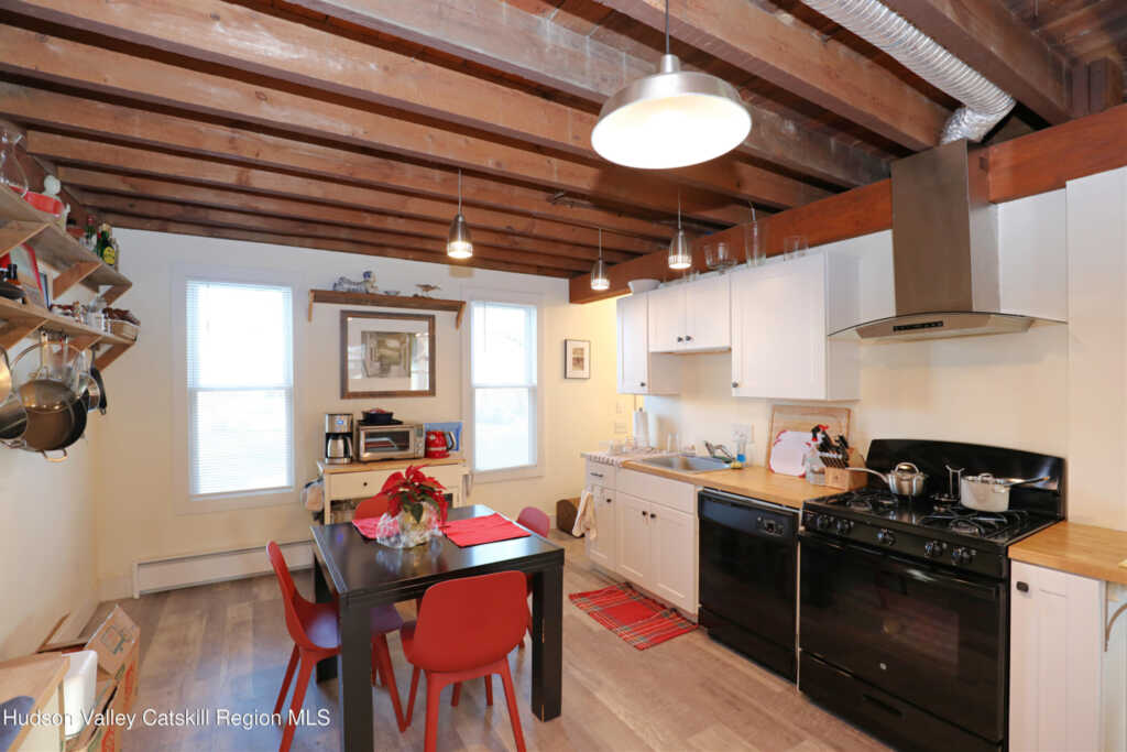 353 Washington Avenue, Kingston, NY 12401 - Photo 4 of 21