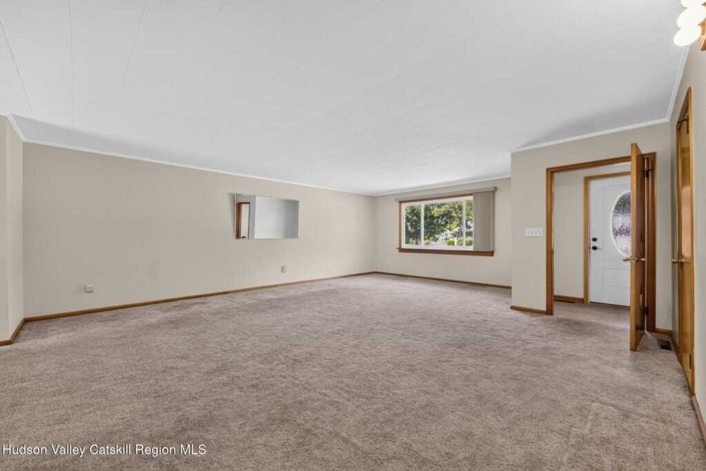 67 Finger Street, Saugerties, NY 12477 - Photo 4 of 28