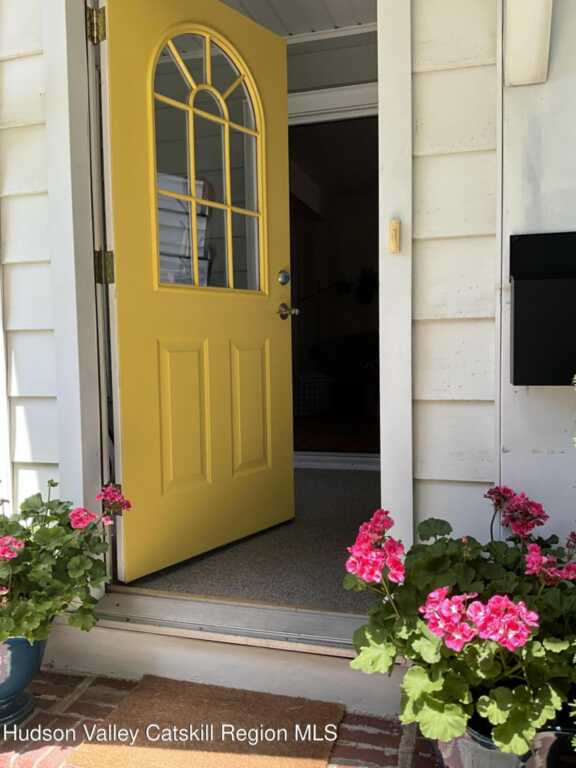 11 Manheim Boulevard, New Paltz, NY 12561 - Photo 3 of 50