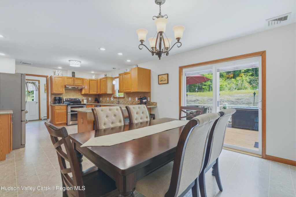 588 Linderman Avenue, Kingston, NY 12401 - Photo 10 of 45