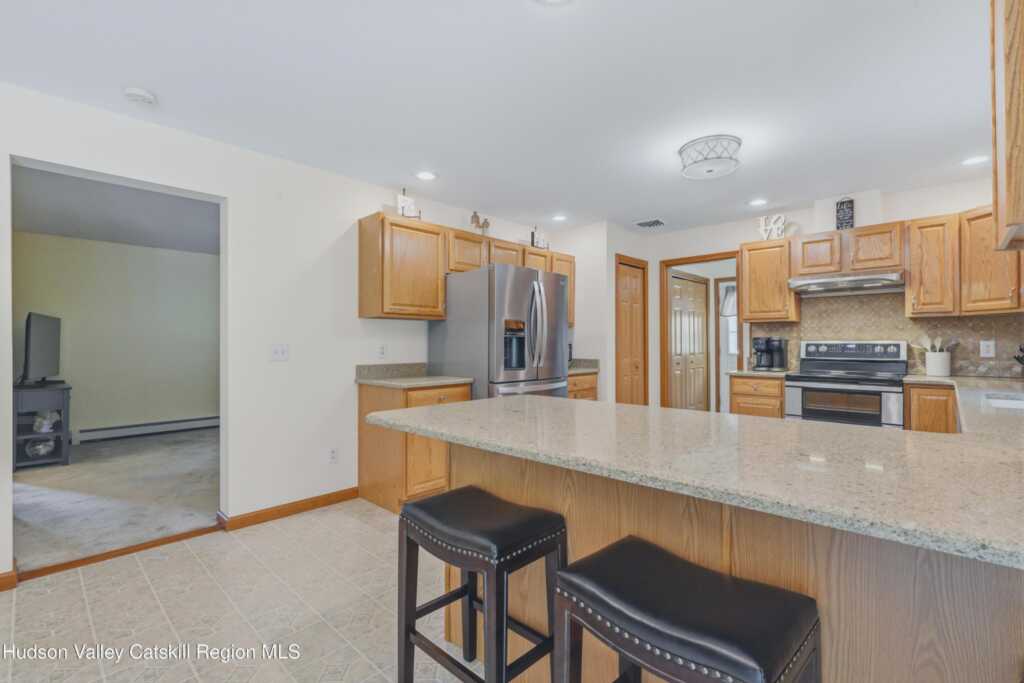 588 Linderman Avenue, Kingston, NY 12401 - Photo 13 of 45