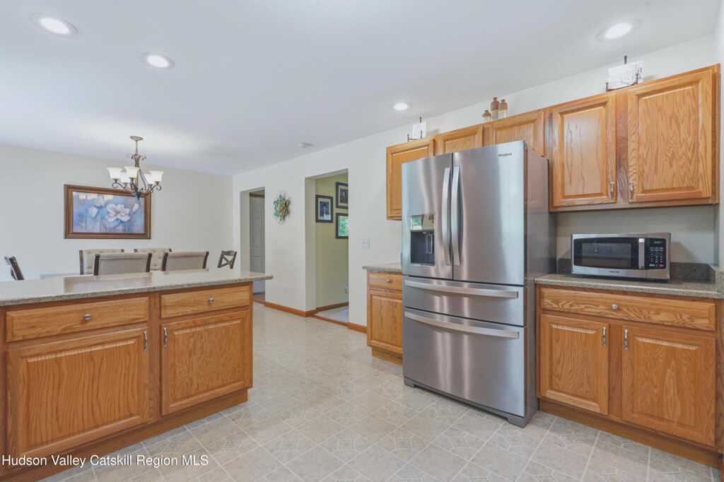 588 Linderman Avenue, Kingston, NY 12401 - Photo 16 of 45