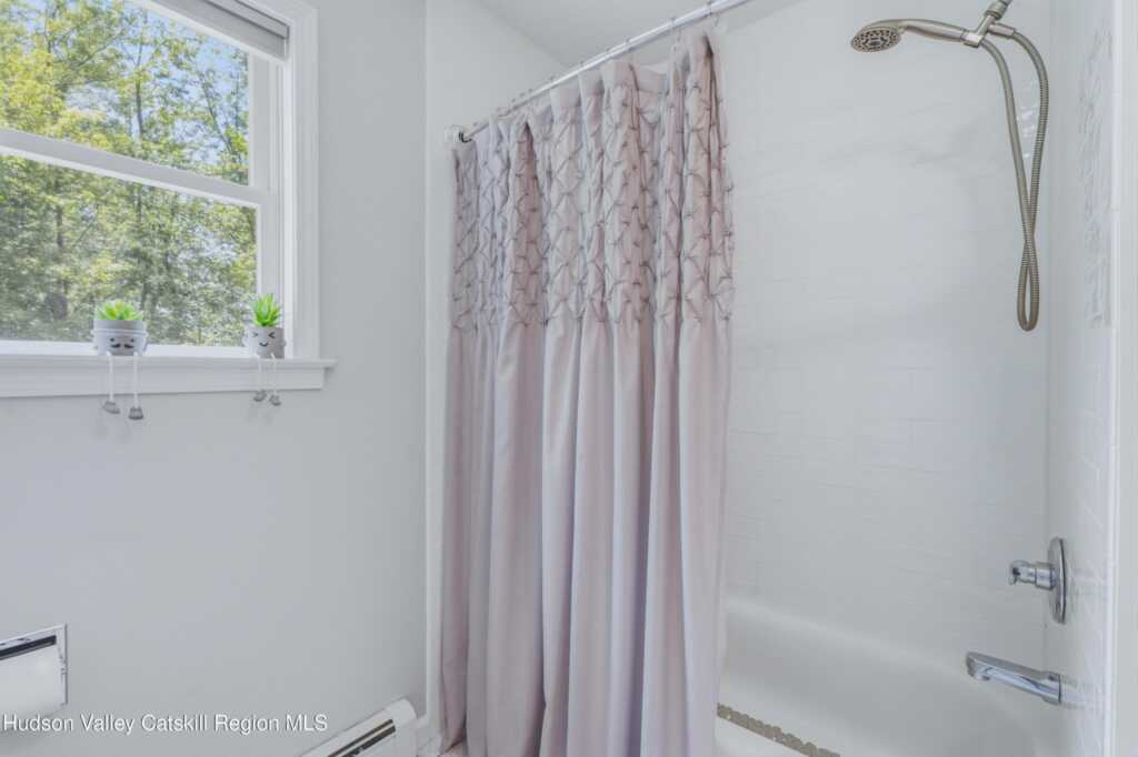588 Linderman Avenue, Kingston, NY 12401 - Photo 22 of 45