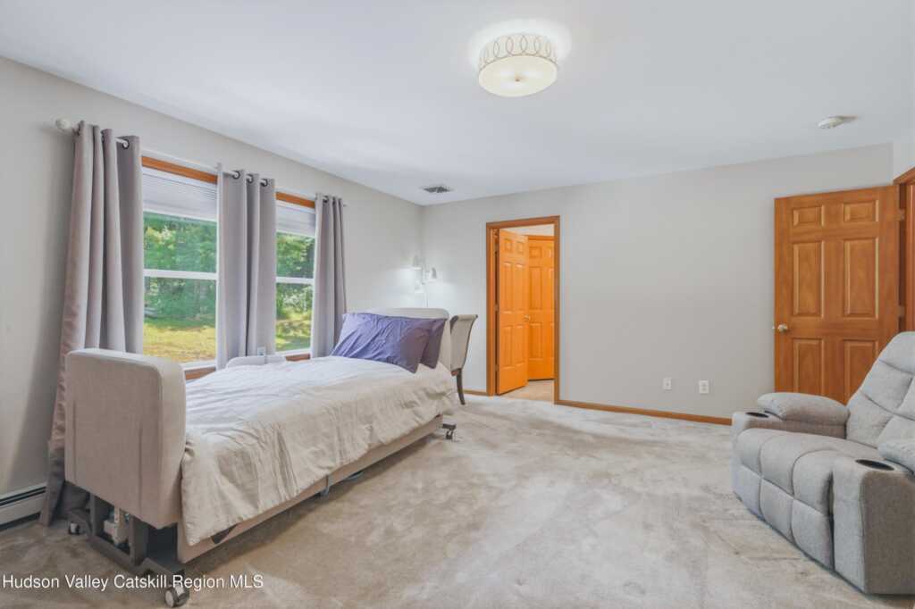 588 Linderman Avenue, Kingston, NY 12401 - Photo 25 of 45