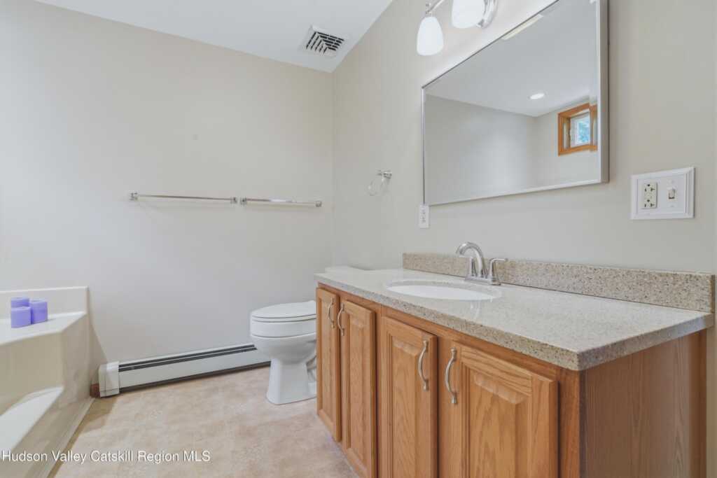 588 Linderman Avenue, Kingston, NY 12401 - Photo 27 of 45