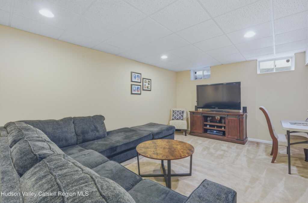 588 Linderman Avenue, Kingston, NY 12401 - Photo 30 of 45