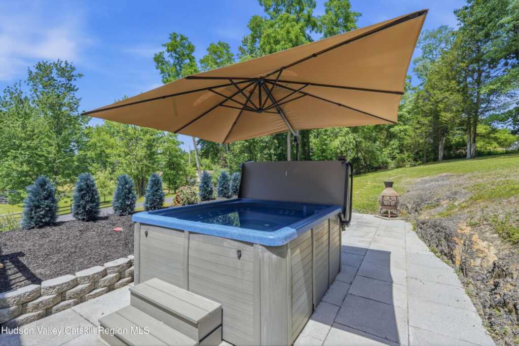 588 Linderman Avenue, Kingston, NY 12401 - Photo 35 of 45