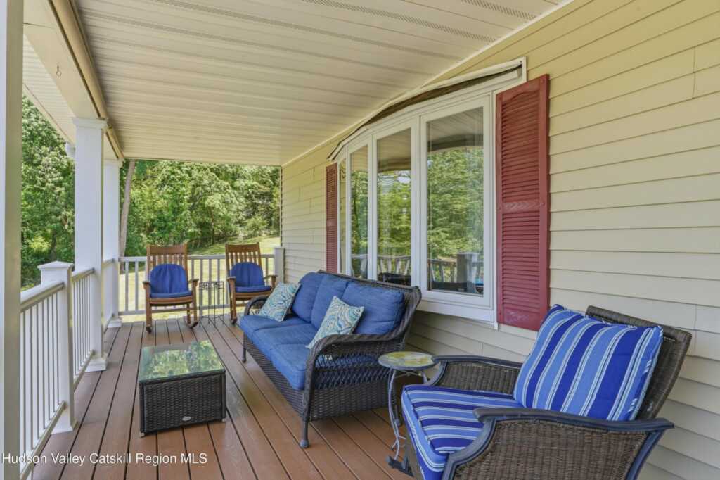 588 Linderman Avenue, Kingston, NY 12401 - Photo 4 of 45