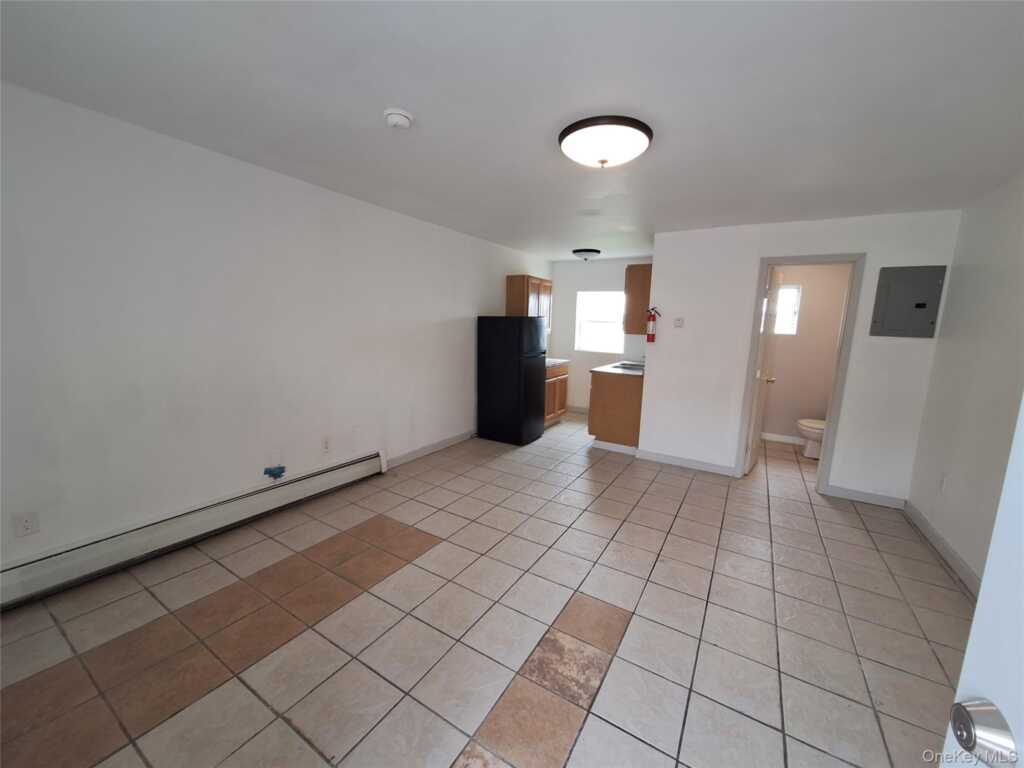 2095 Ulster Avenue, Unit #6, Kingston, NY 12449