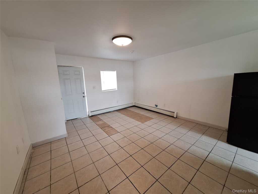2095 Ulster Avenue, Unit #6, Kingston, NY 12449 - Photo 3 of 5