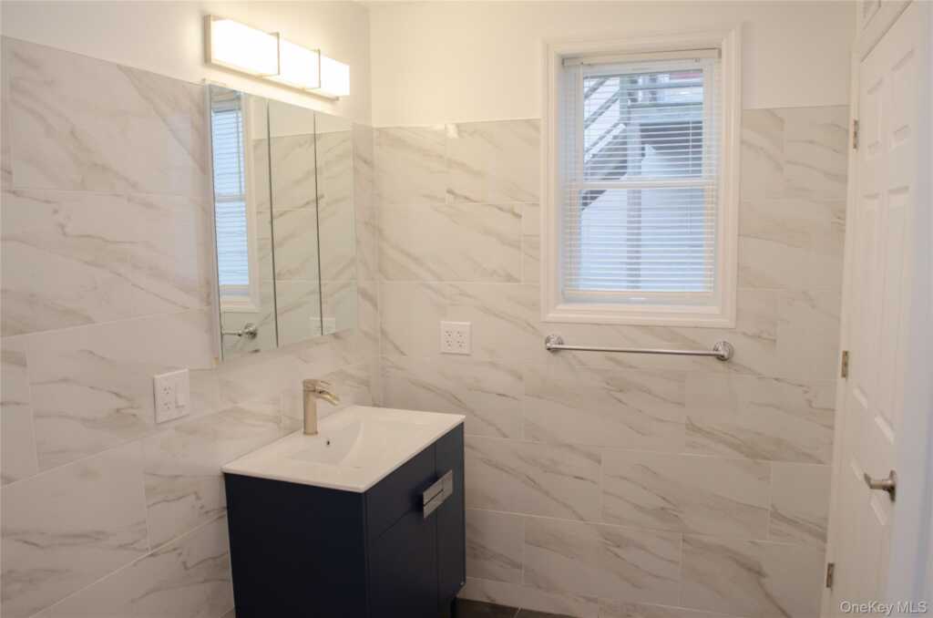 152 Saint James Street, Unit #1, Kingston, NY 12401 - Photo 8 of 11