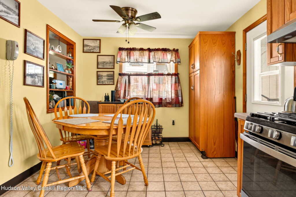 101 Bridge Street, Saugerties, NY 12477 - Photo 11 of 28