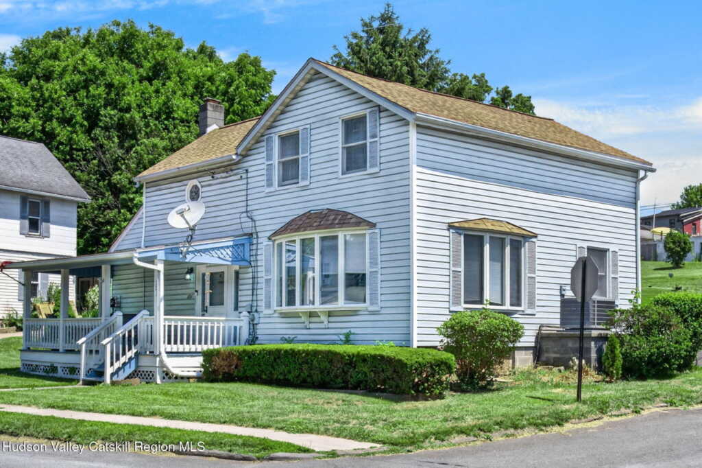 101 Bridge Street, Saugerties, NY 12477 - Photo 21 of 28
