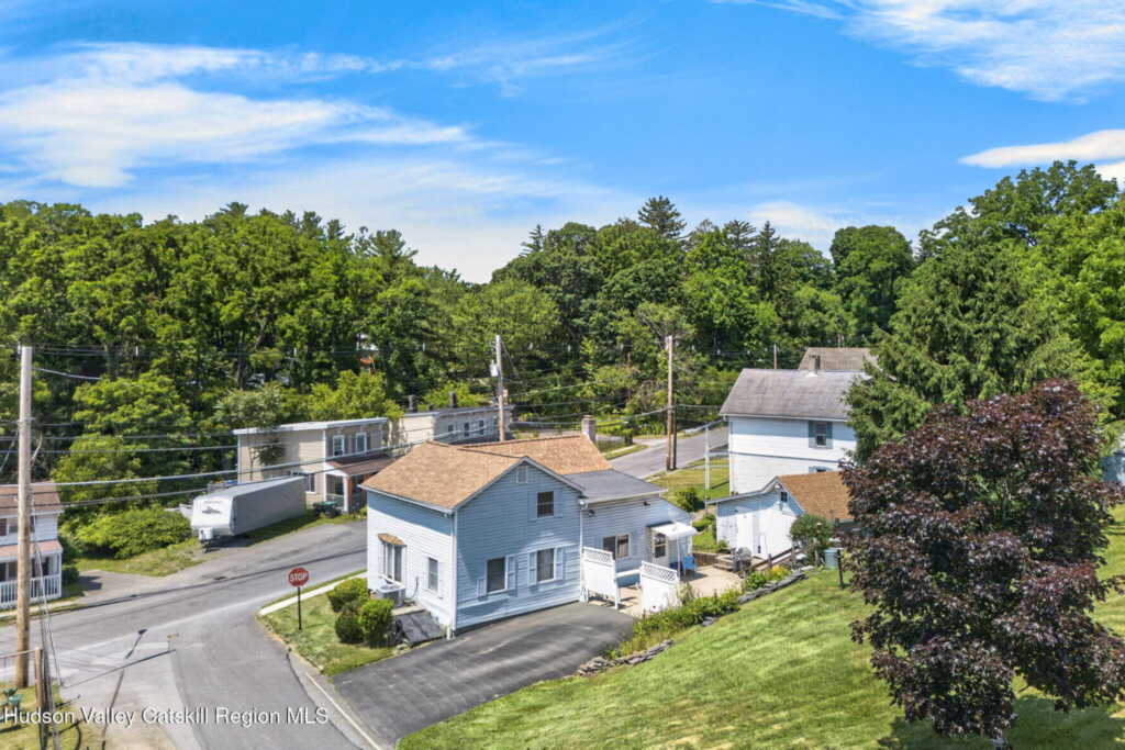 101 Bridge Street, Saugerties, NY 12477 - Photo 26 of 28
