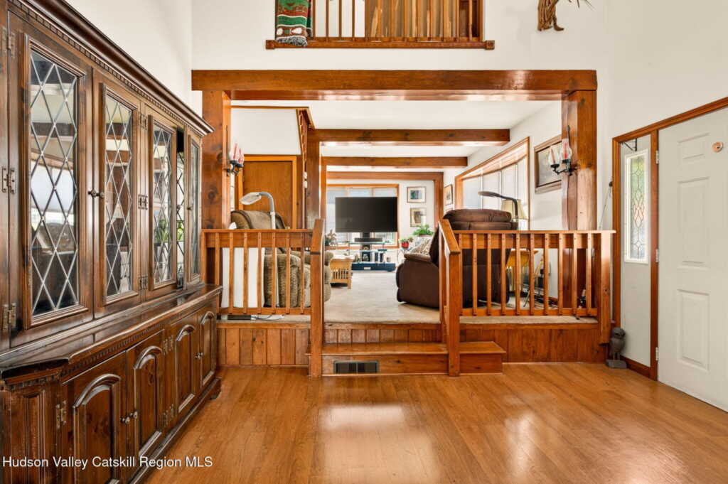 101 Bridge Street, Saugerties, NY 12477 - Photo 5 of 28