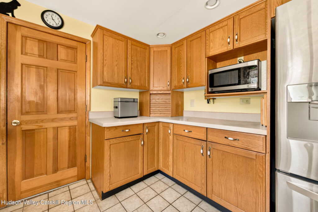 101 Bridge Street, Saugerties, NY 12477 - Photo 9 of 28