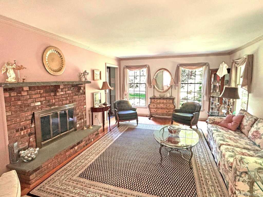 24 Ryan Drive, Hurley, NY 12491 - Photo 6 of 47