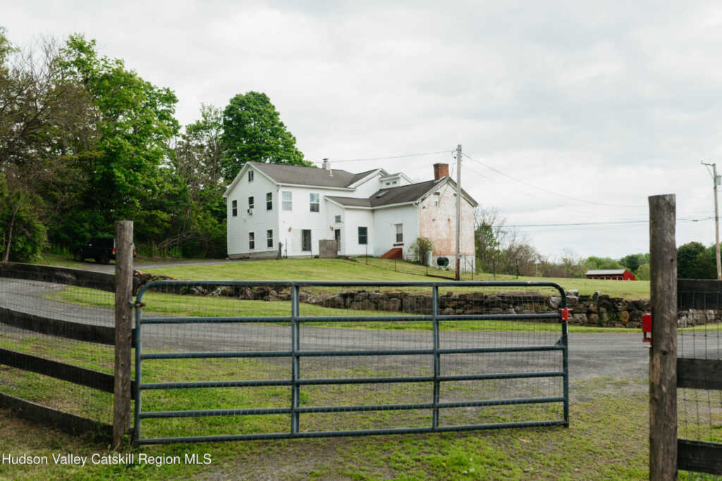 1693 New York 32, Saugerties, NY 12477 - Photo 2 of 35