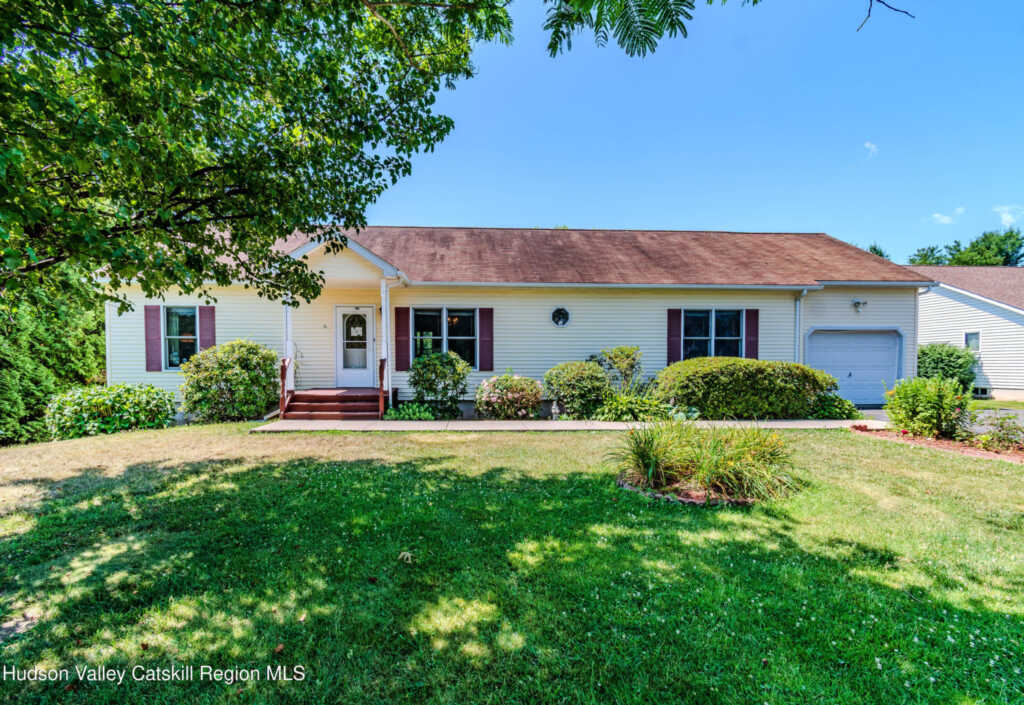31 Josephs Drive, Saugerties, NY 12477