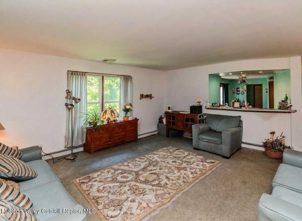 31 Josephs Drive, Saugerties, NY 12477 - Photo 9 of 32