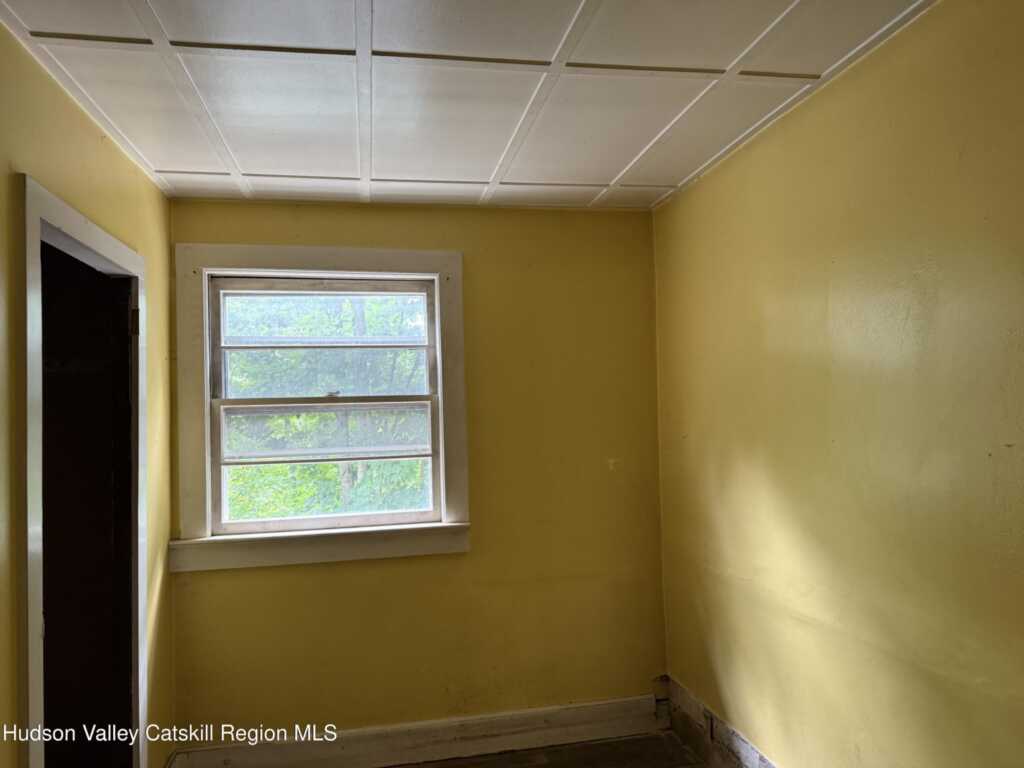 185 Pierpont Street, Kingston, NY 12401 - Photo 11 of 13