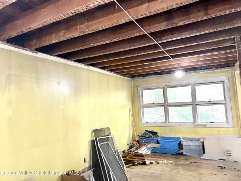 185 Pierpont Street, Kingston, NY 12401 - Photo 9 of 13