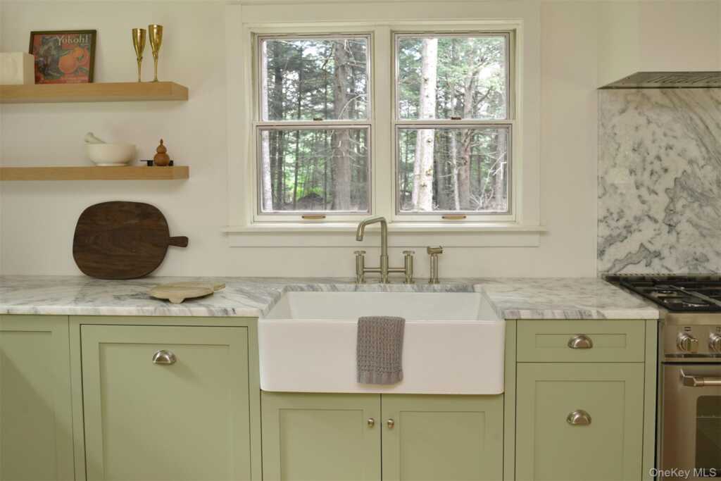 28 Mrs Franks Road, Saugerties, NY 12477 - Photo 7 of 38