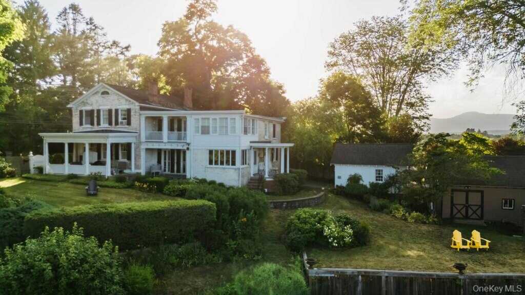59 Hill Street, Saugerties, NY 12477 - Photo 4 of 41