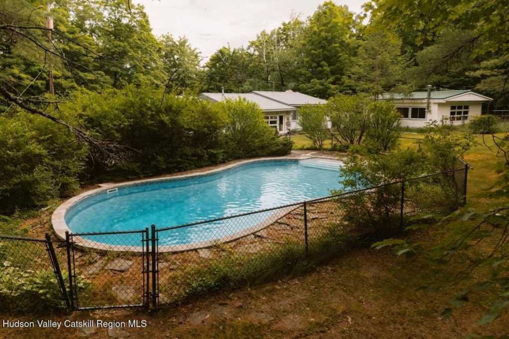 297-299 Ohayo Mountain Road, Woodstock, NY 12498 - Photo 43 of 46