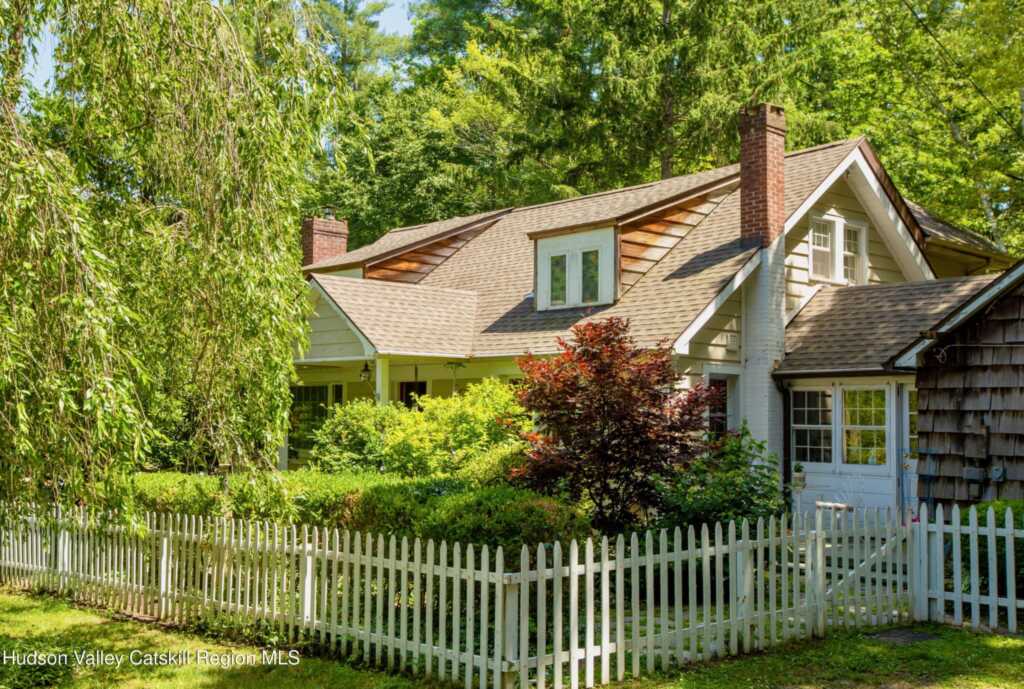 15 Chipmunk Lane, Woodstock, NY 12498