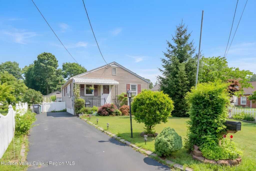 583 Savoy Street, Kingston, NY 12401 - Photo 2 of 36