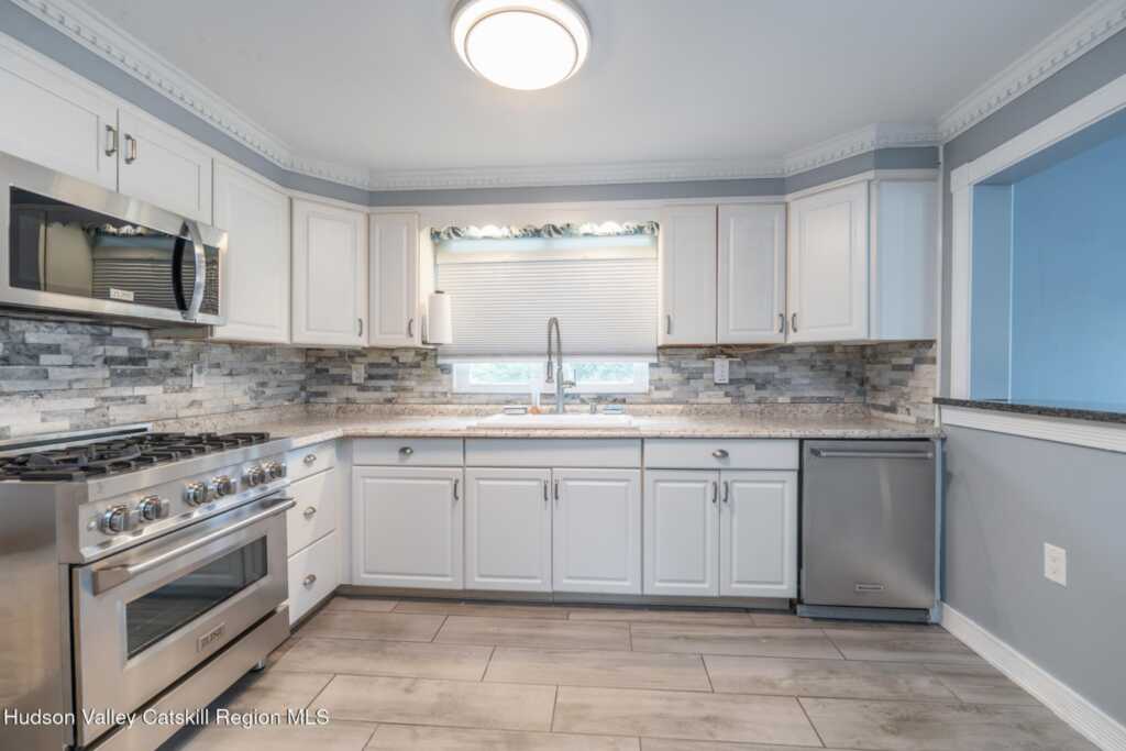 583 Savoy Street, Kingston, NY 12401 - Photo 23 of 36